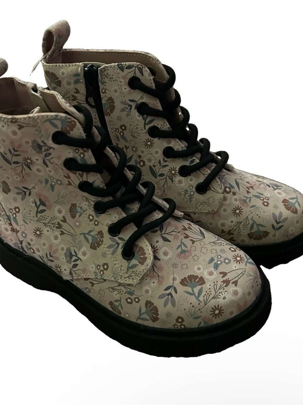 NWT Girl’s Lace Up Floral Boots Size 13 Fall Winter